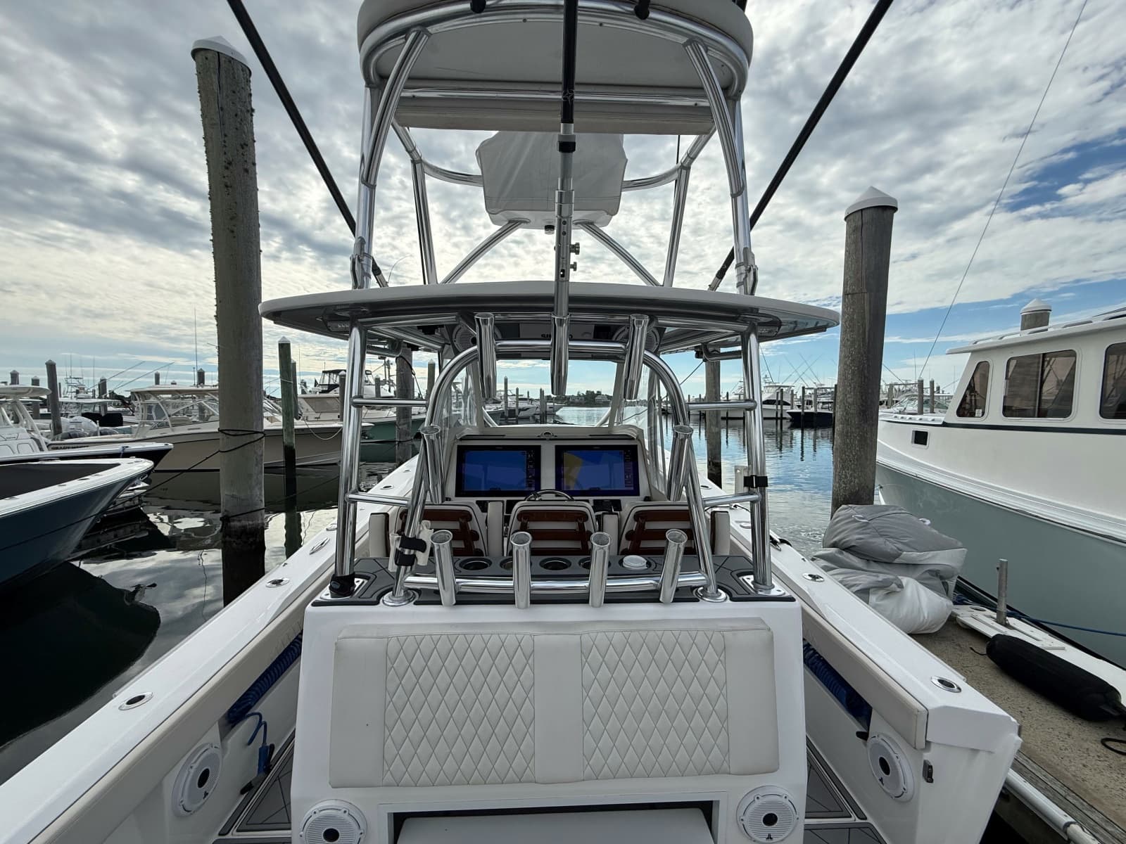 2021 Front Runner Center Console - Photo 10