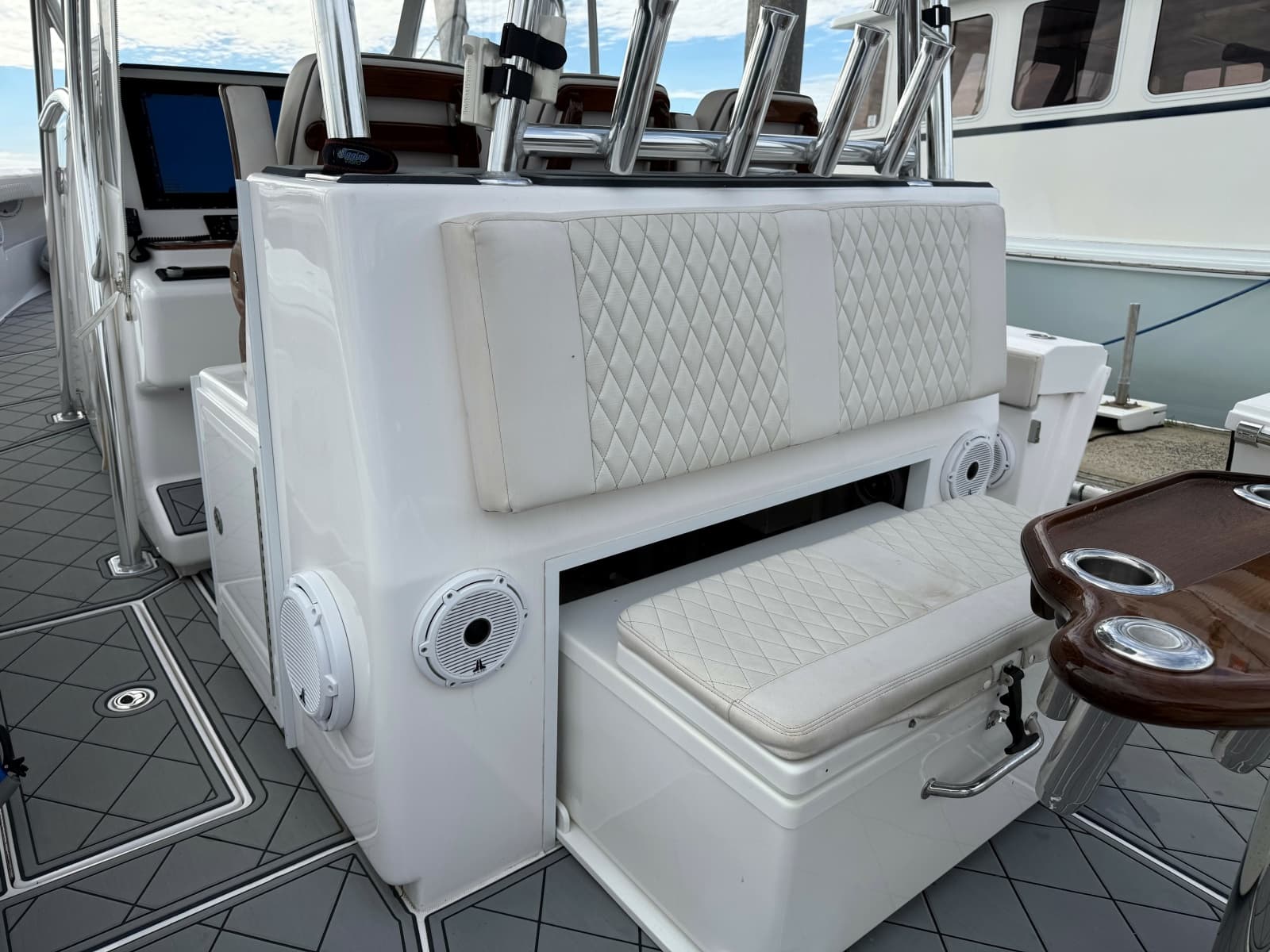 2021 Front Runner Center Console - Photo 8