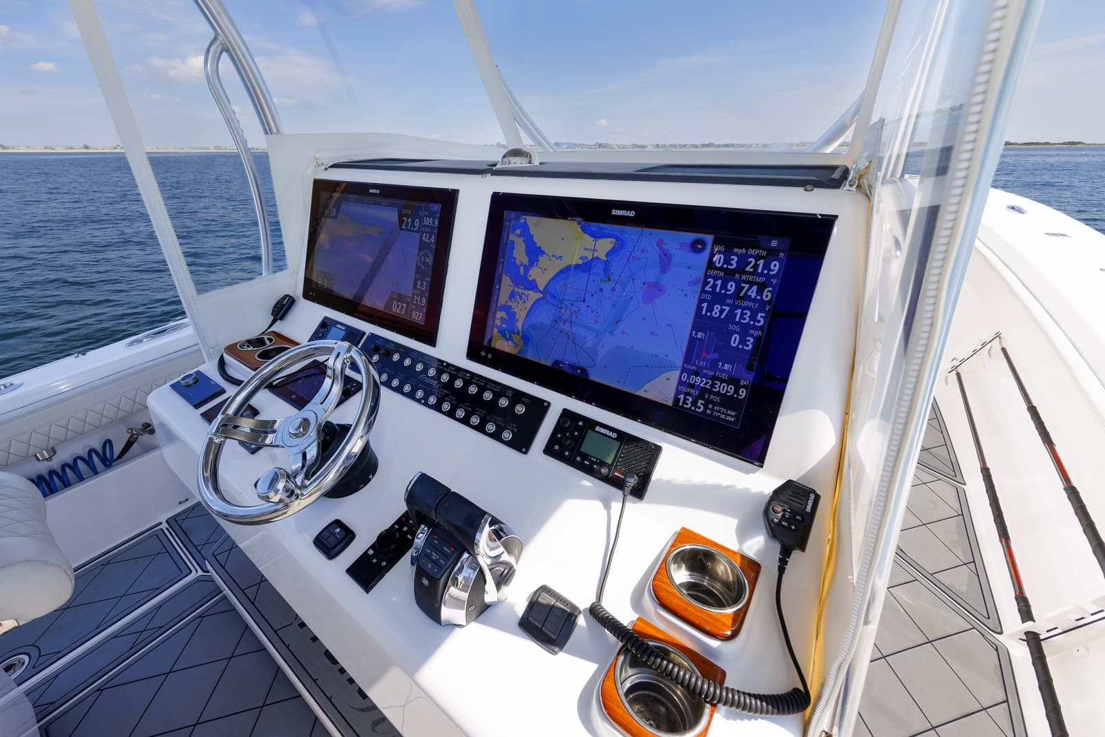2021 Front Runner Center Console - Photo 2
