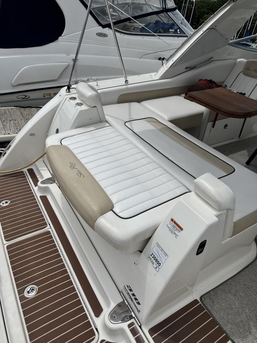 2010 Sea Ray 310 Sundancer - Photo 8