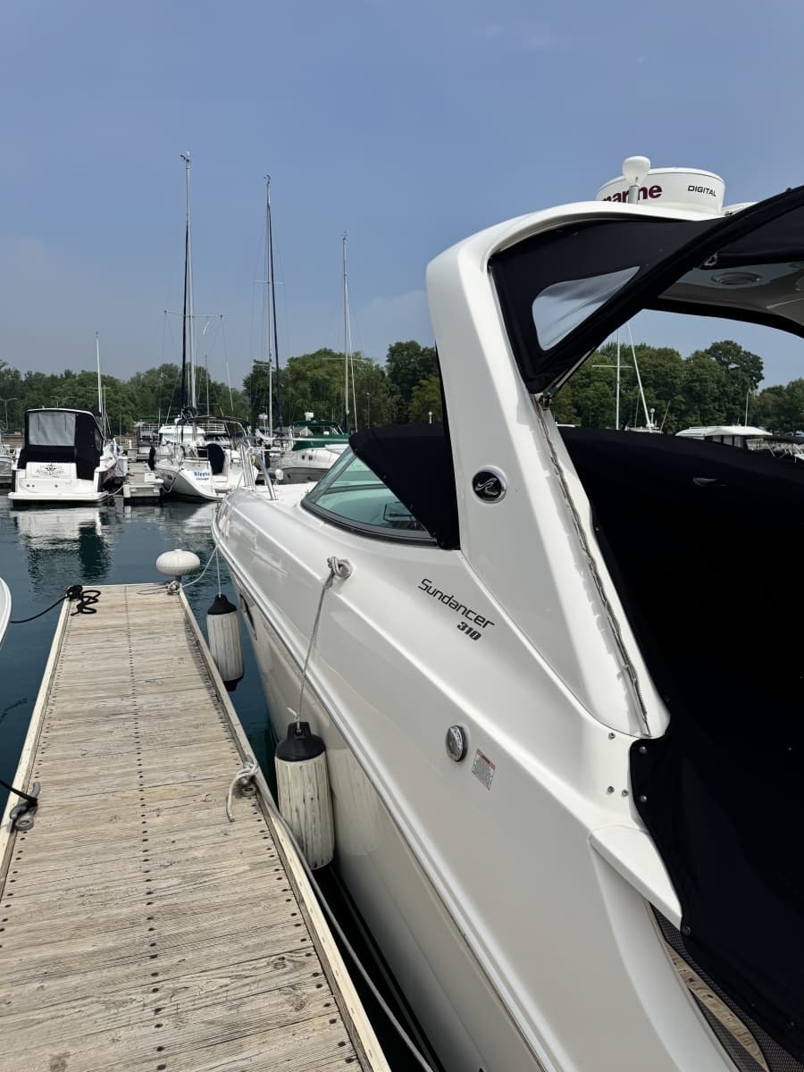 2010 Sea Ray 310 Sundancer - Photo 2