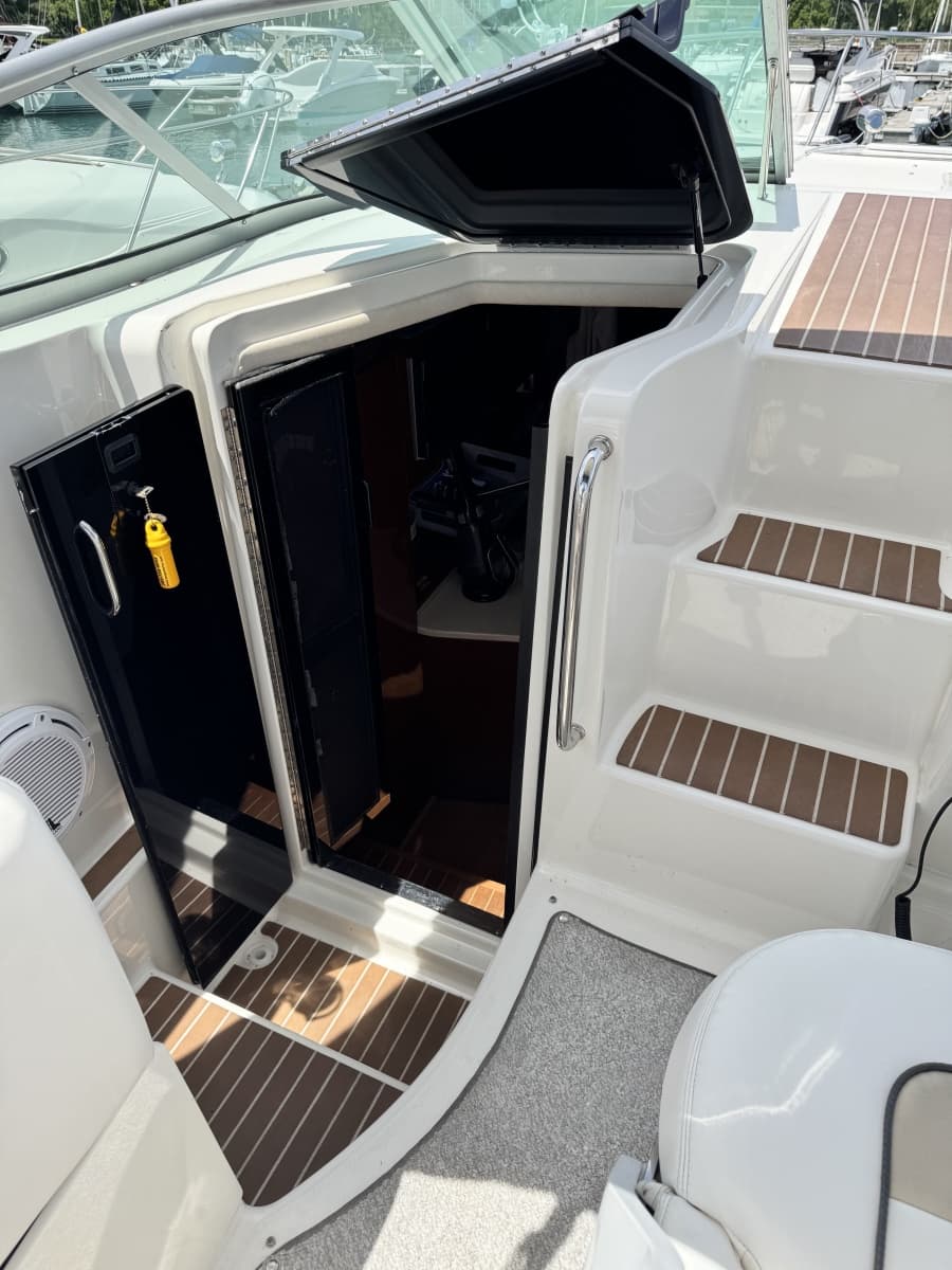 2010 Sea Ray 310 Sundancer - Photo 20