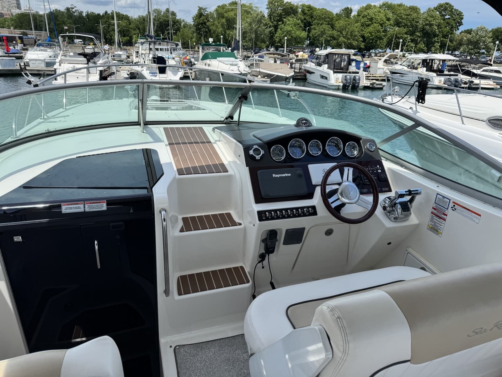 2010 Sea Ray 310 Sundancer - Photo 13