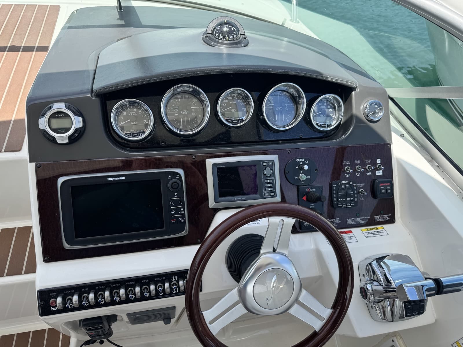 2010 Sea Ray 310 Sundancer - Photo 14