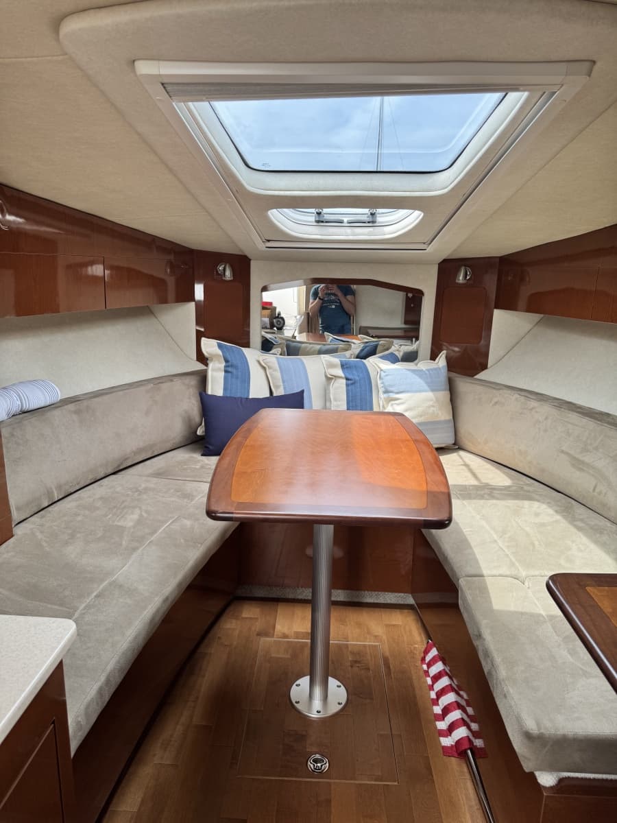 2010 Sea Ray 310 Sundancer - Photo 23
