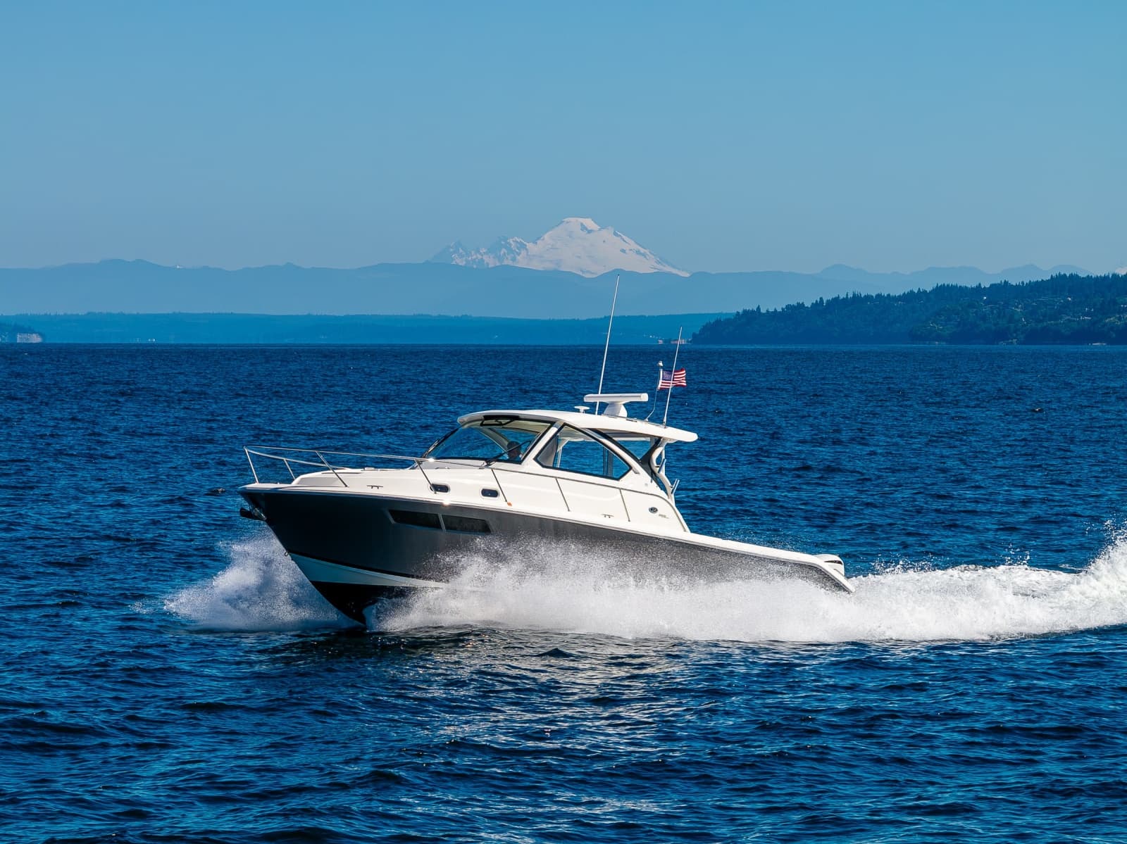 2021 Pursuit OS 355 - Photo 2