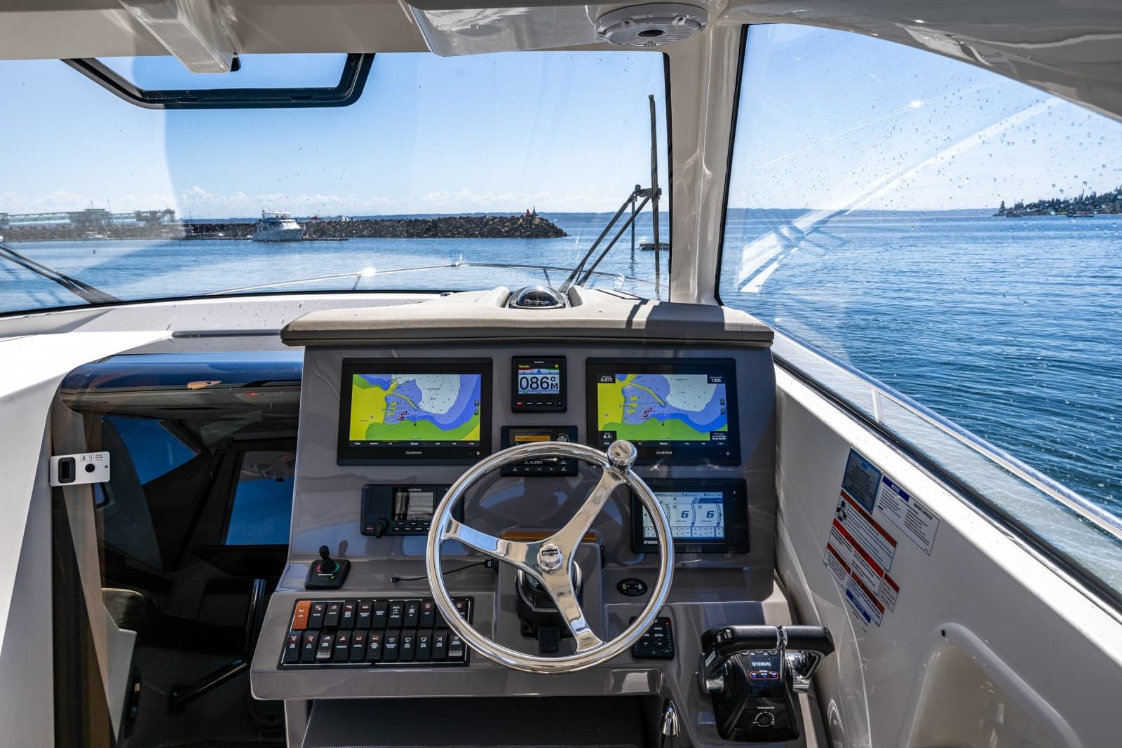 2021 Pursuit OS 355 - Photo 20