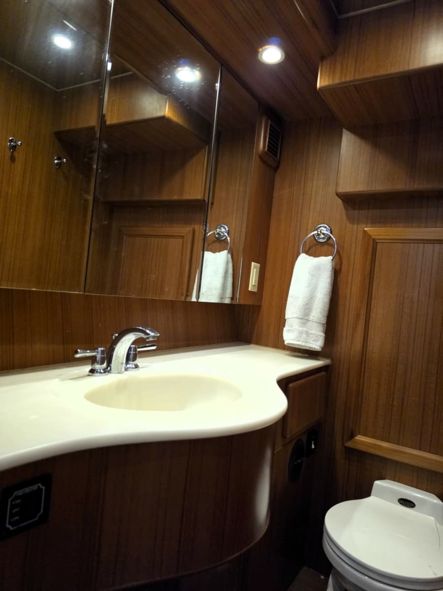 2000 Symbol 50 Pilothouse - Photo 10