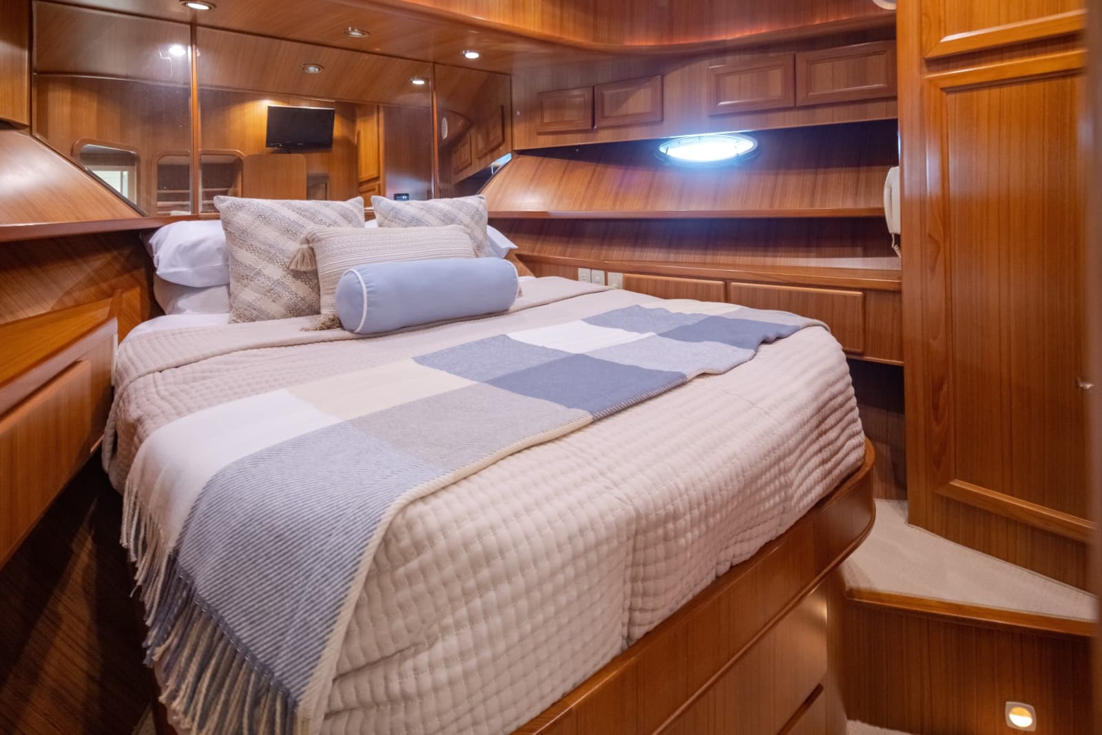 2000 Symbol 50 Pilothouse - Photo 19