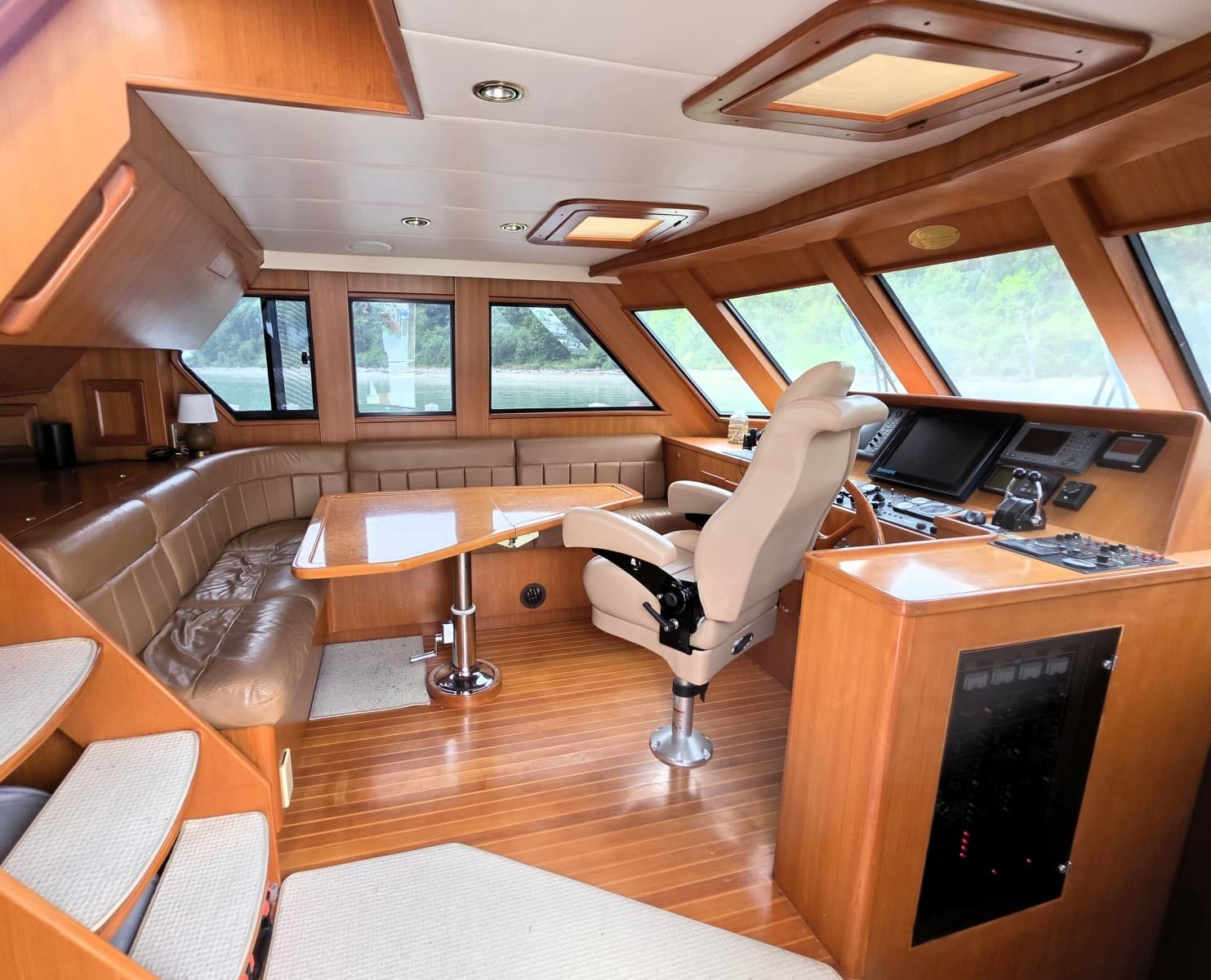 2000 Symbol 50 Pilothouse - Photo 17