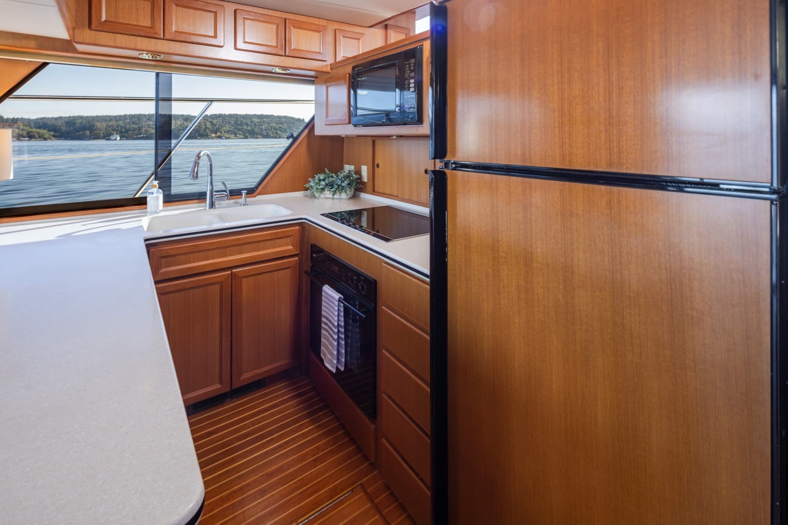 2000 Symbol 50 Pilothouse - Photo 9