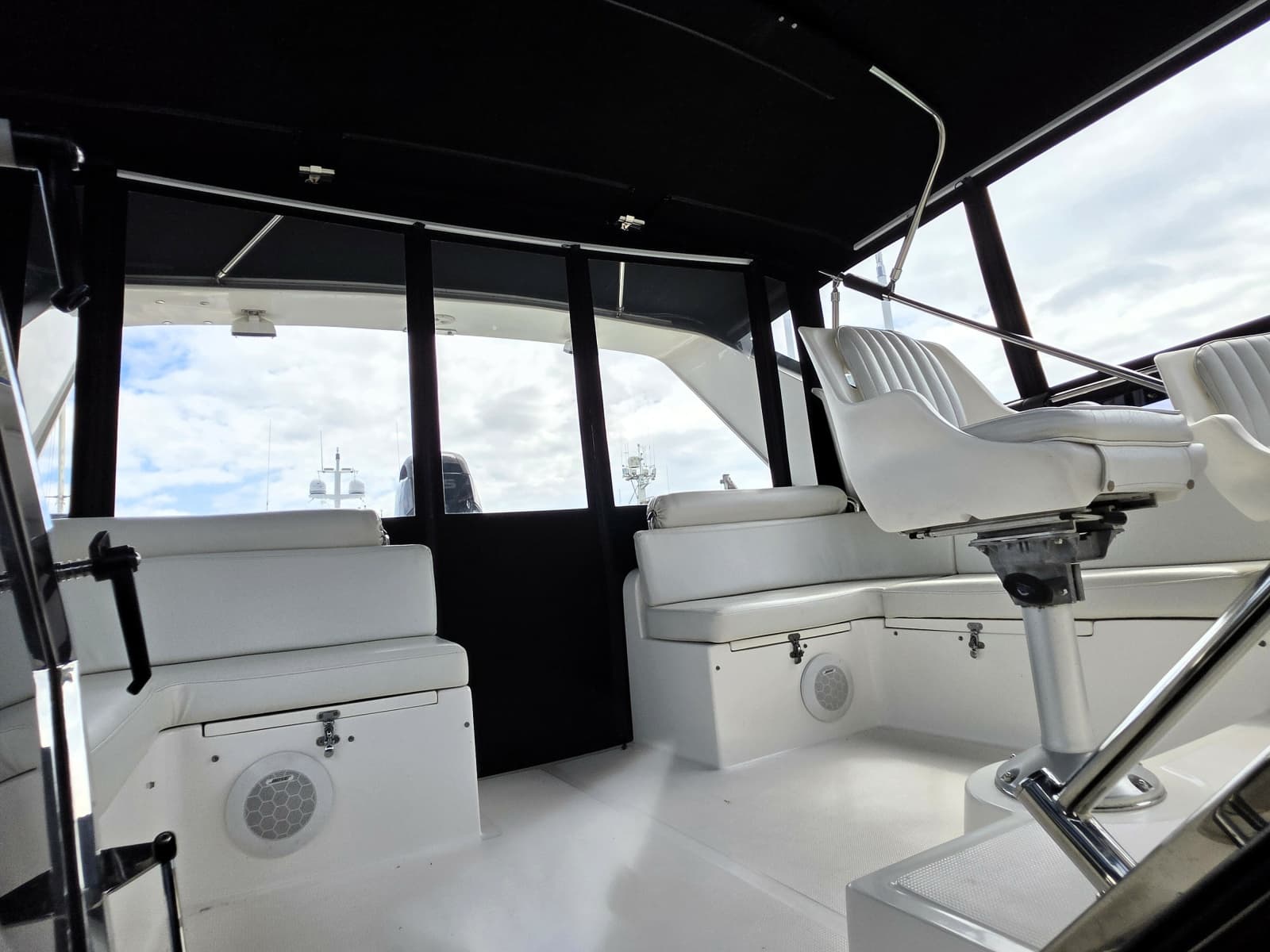 2000 Symbol 50 Pilothouse - Photo 22