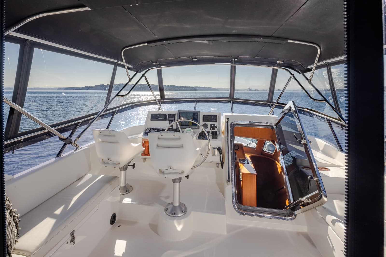2000 Symbol 50 Pilothouse - Photo 23