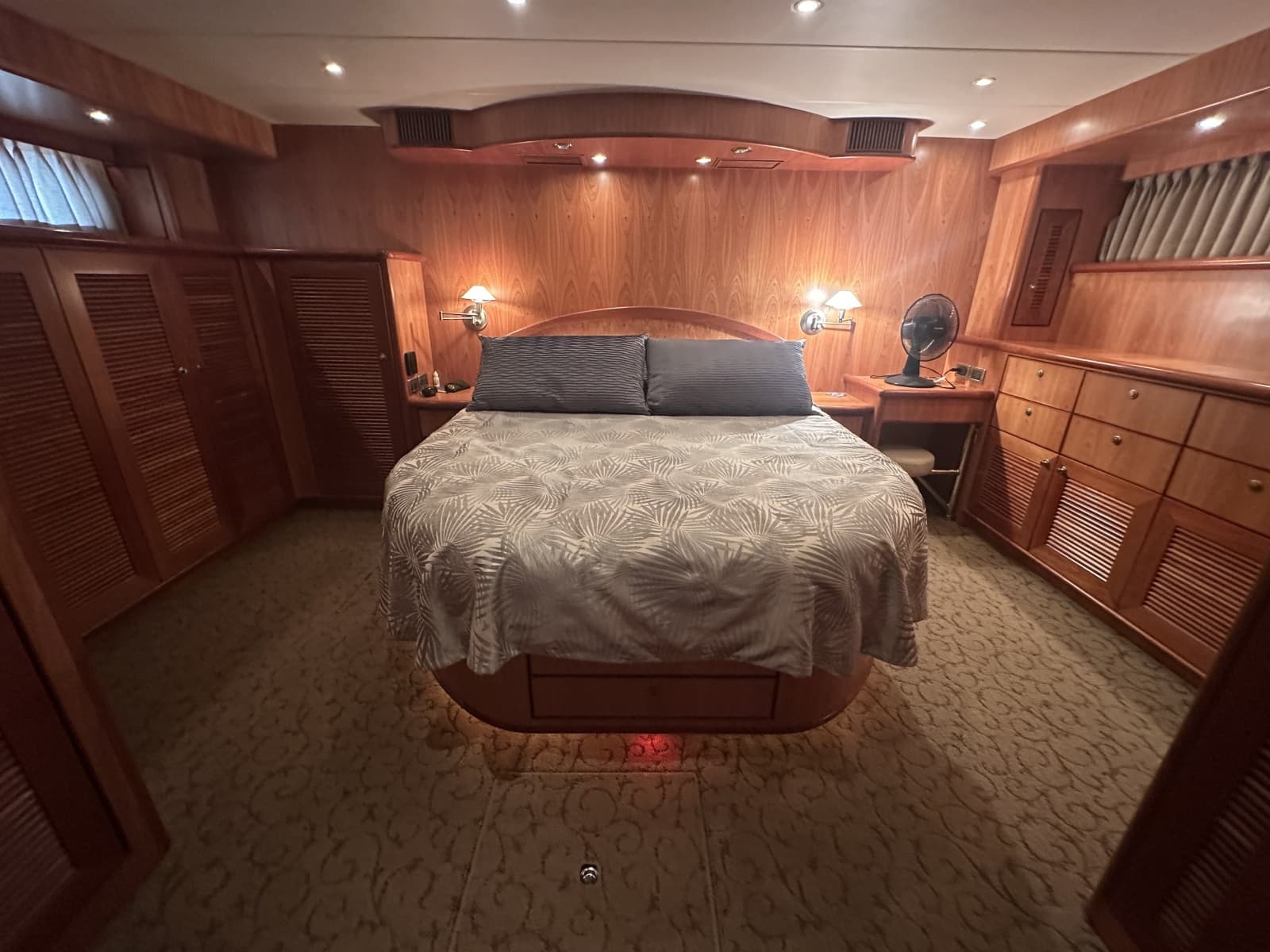 2003 Symbol 56 Raised Pilothouse - Photo 37