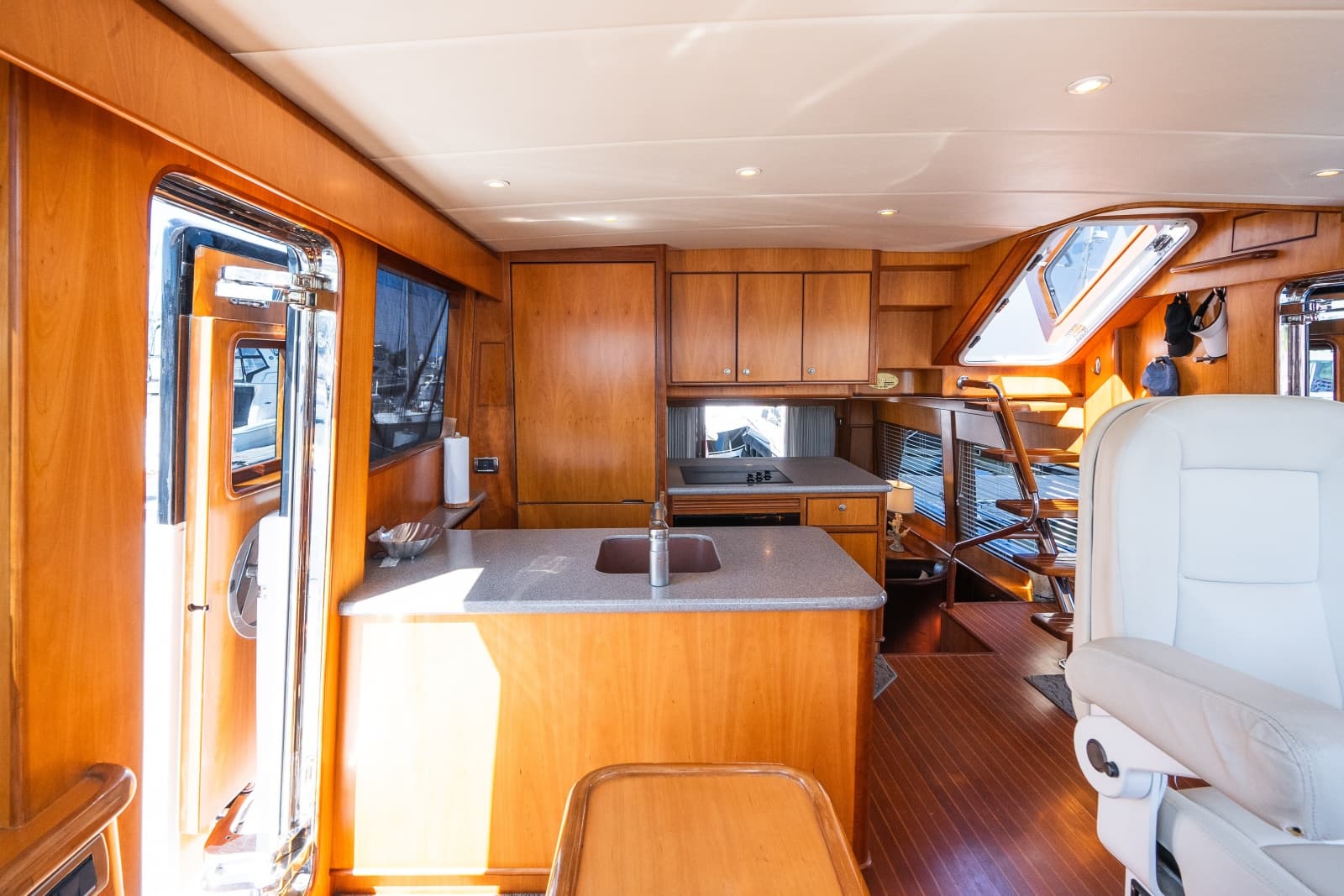 2003 Symbol 56 Raised Pilothouse - Photo 55