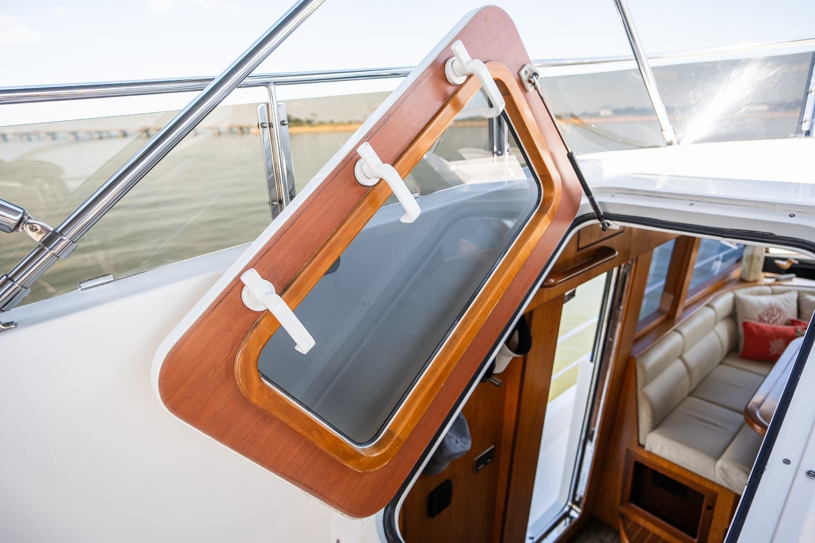 2003 Symbol 56 Raised Pilothouse - Photo 19