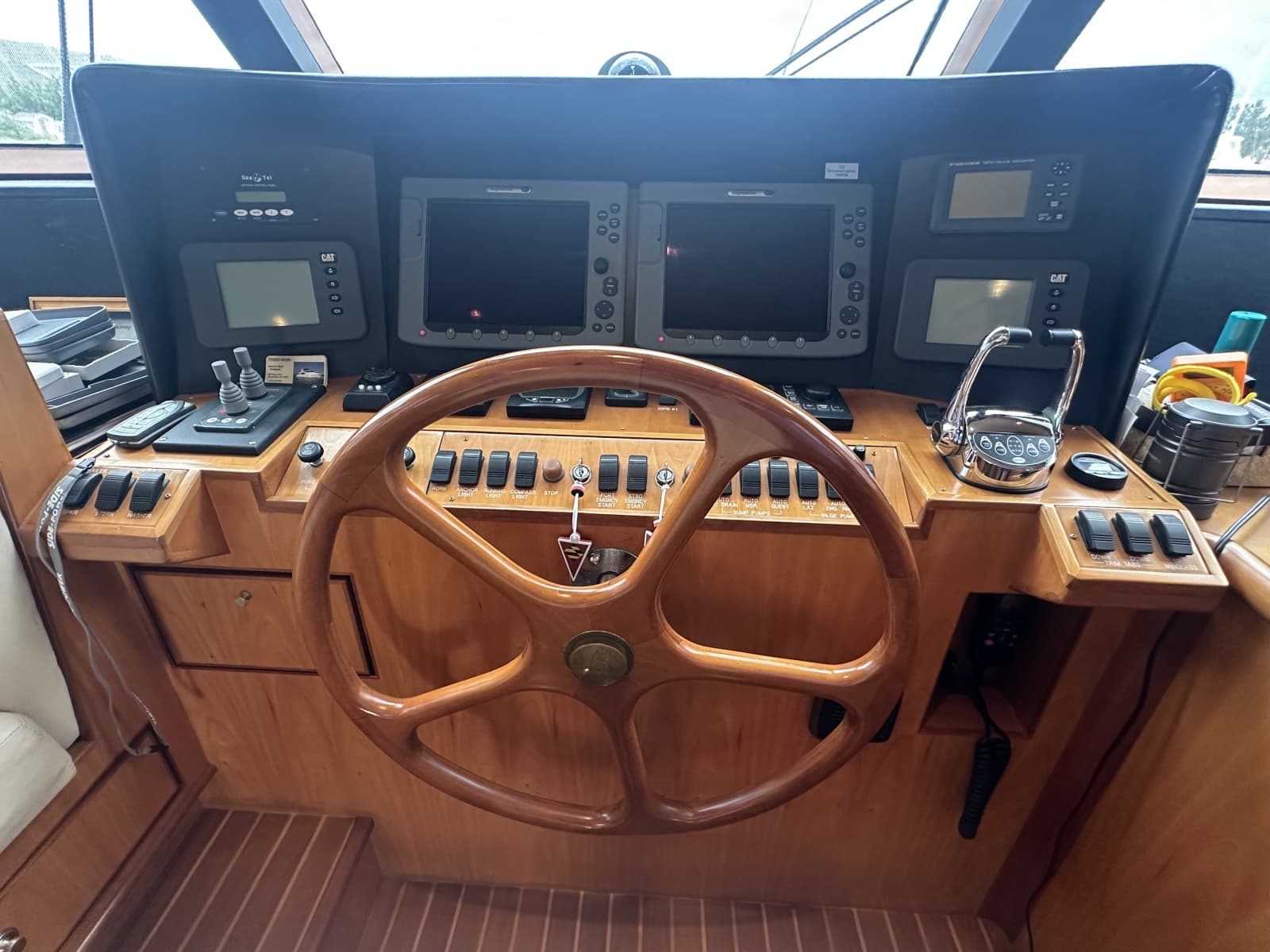 2003 Symbol 56 Raised Pilothouse - Photo 31