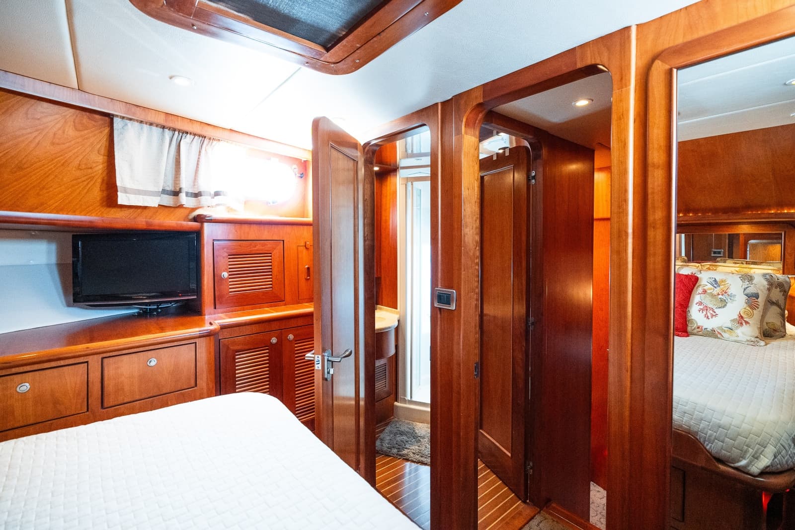 2003 Symbol 56 Raised Pilothouse - Photo 84