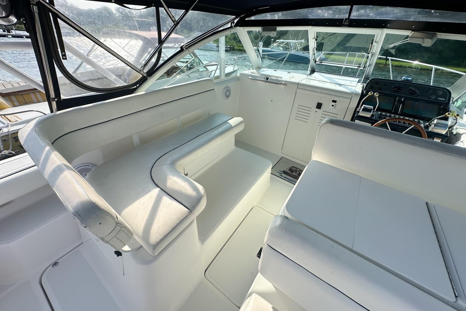 2001 Tiara Yachts  - Photo 27