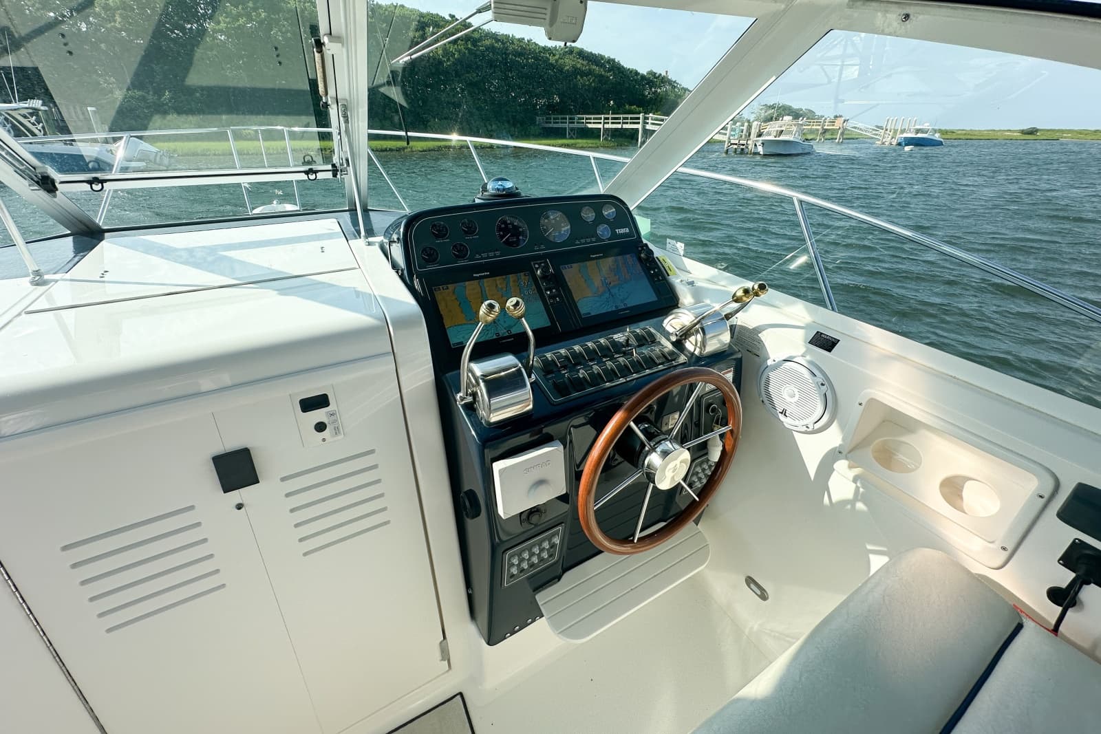 2001 Tiara Yachts  - Photo 19