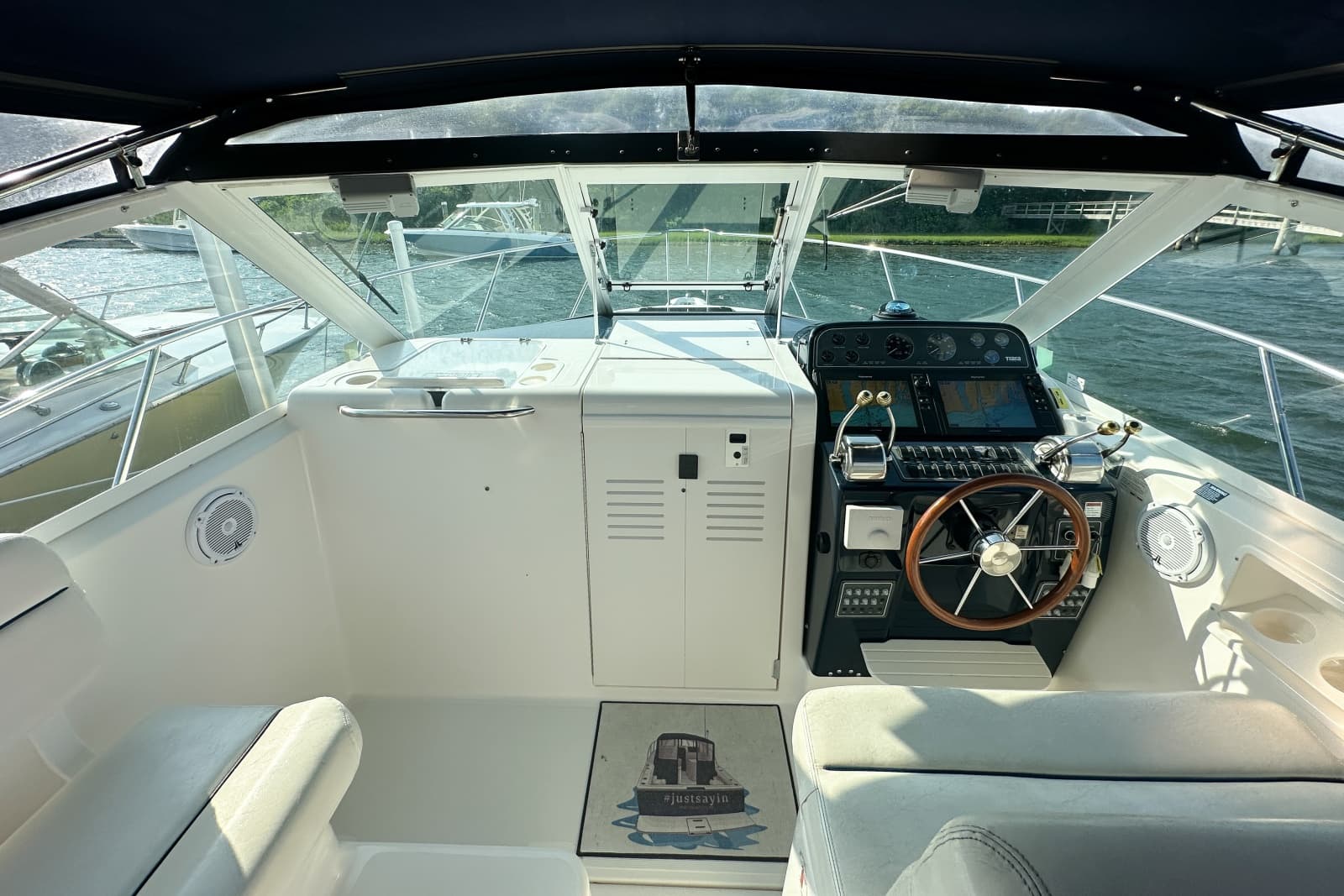 2001 Tiara Yachts  - Photo 28
