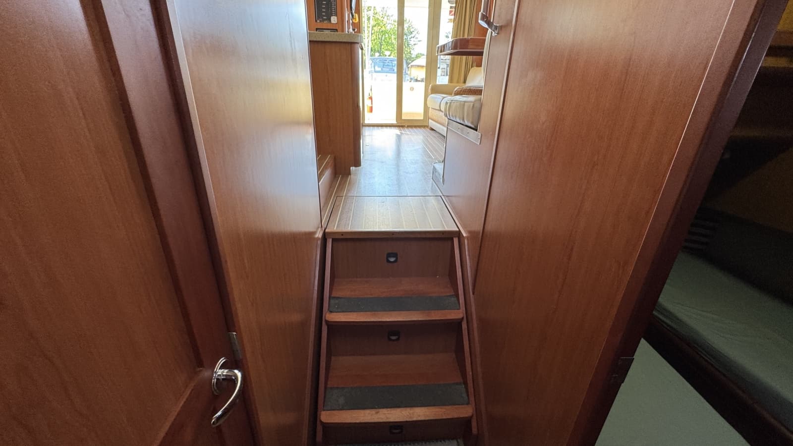 2008 Mainship 400 Trawler - Photo 52