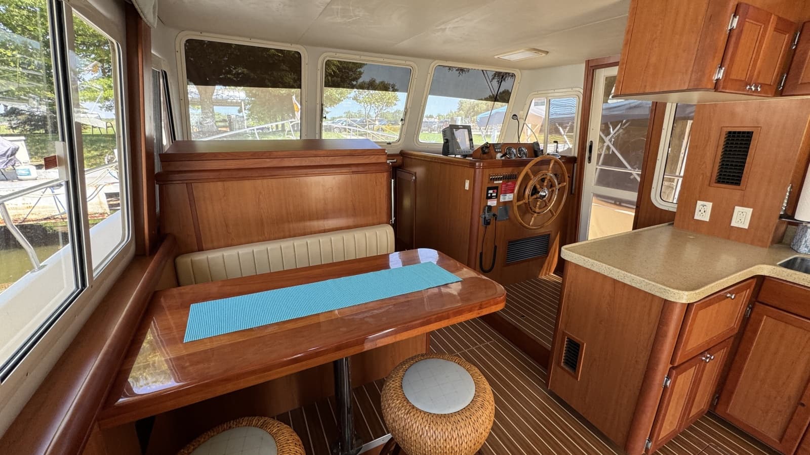2008 Mainship 400 Trawler - Photo 28