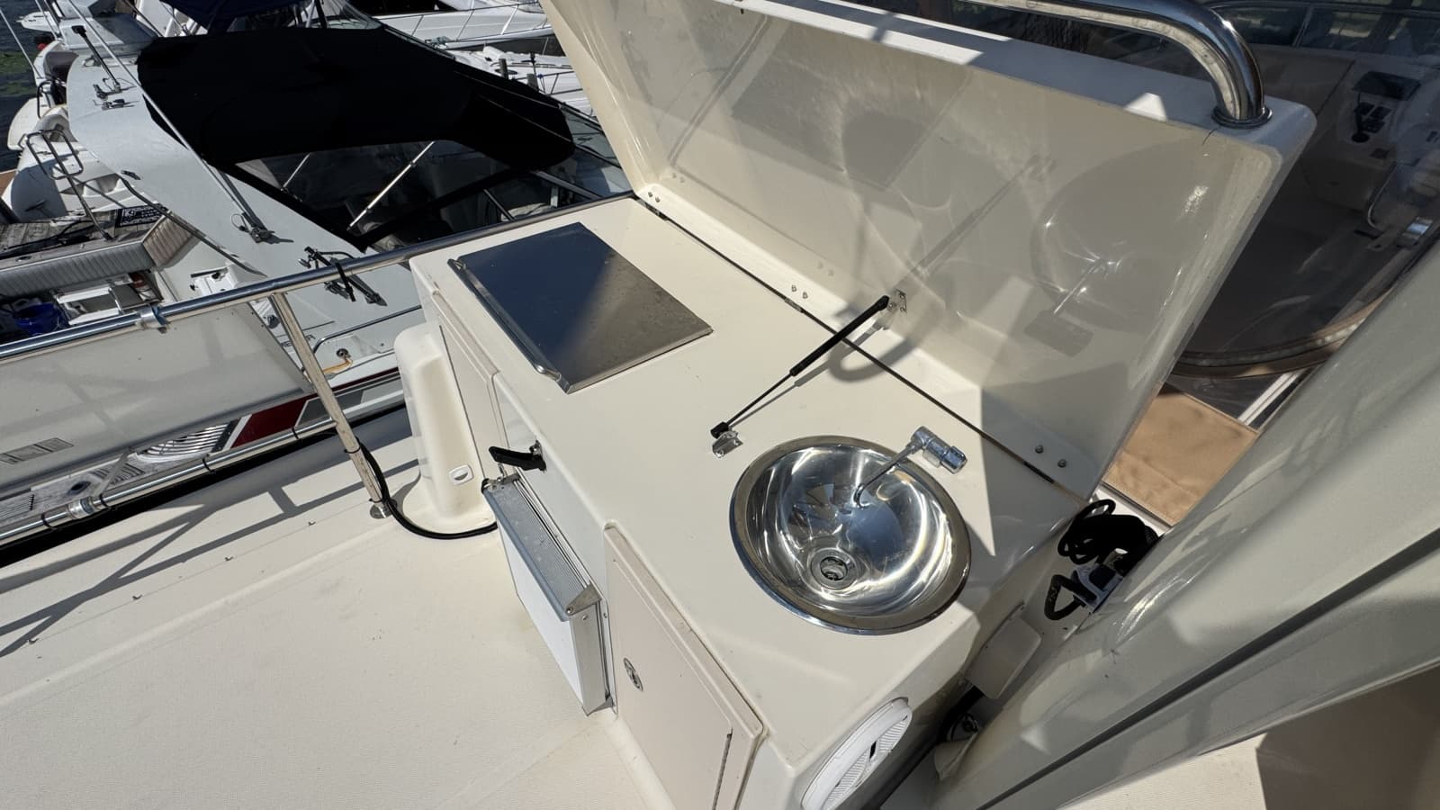 2008 Mainship 400 Trawler - Photo 22