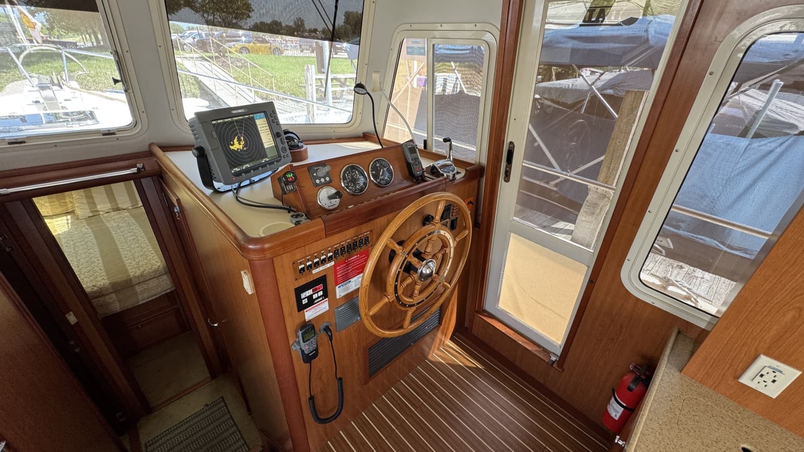 2008 Mainship 400 Trawler - Photo 36
