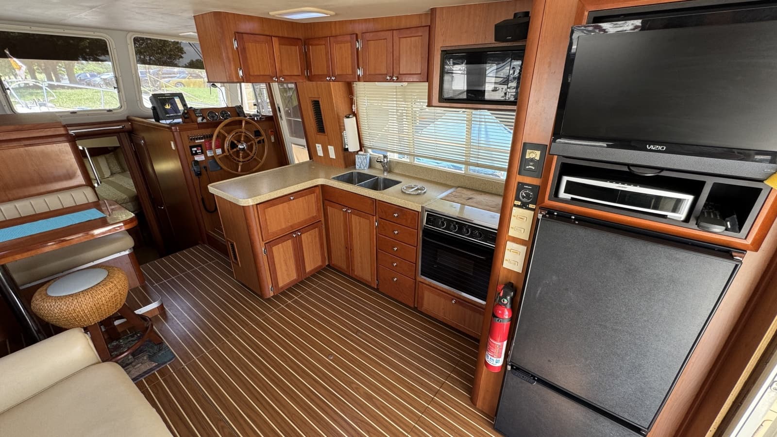2008 Mainship 400 Trawler - Photo 26