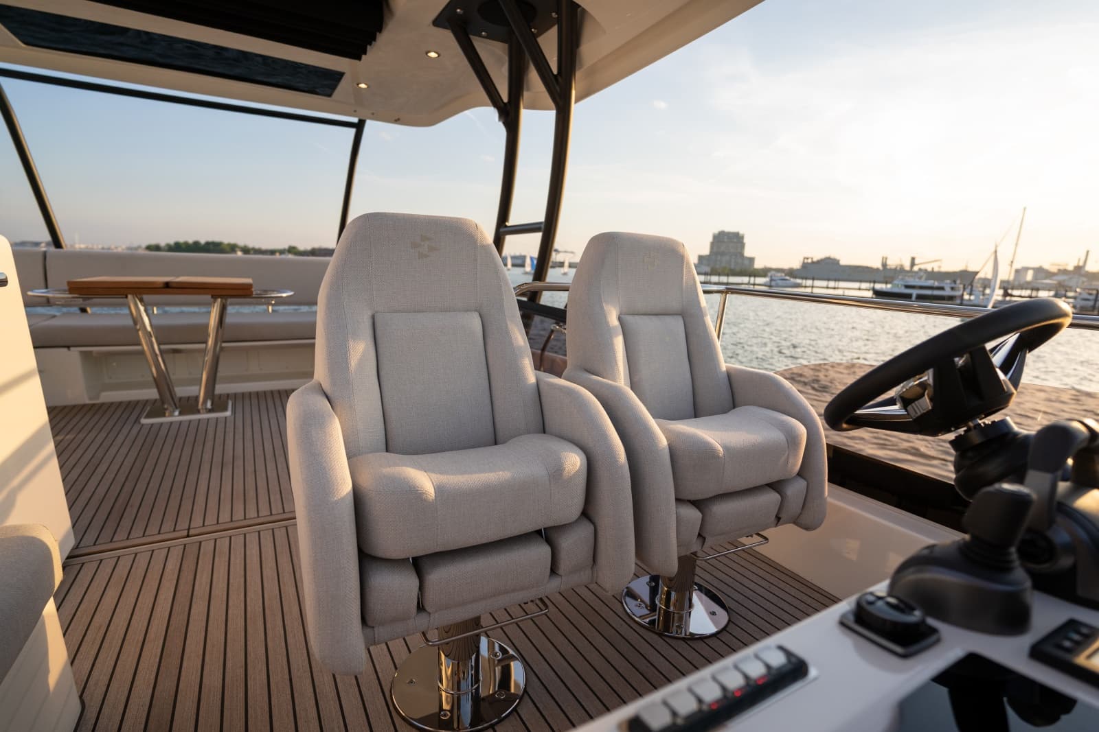 2026 Prestige F5.7 - Photo 43