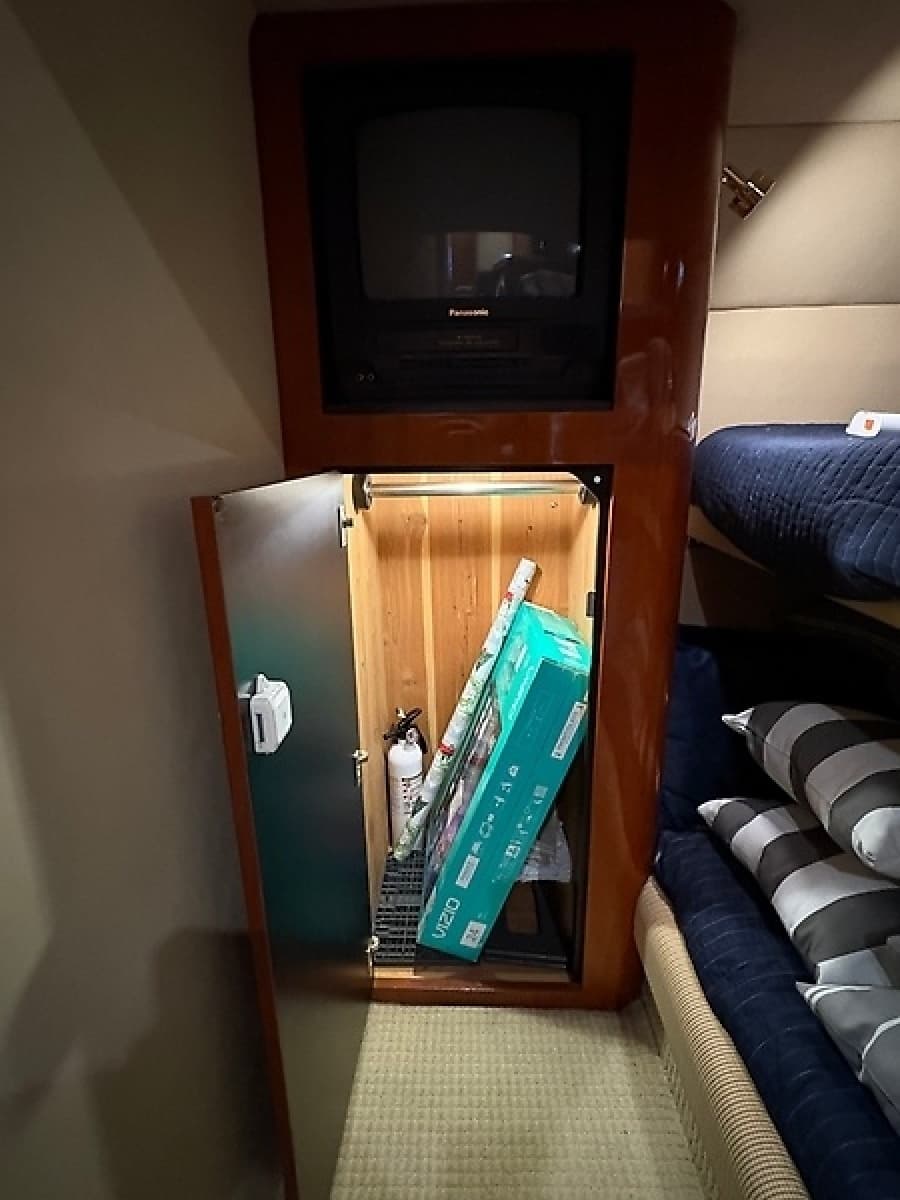 2000 Sea Ray 560 Sedan Bridge - Photo 29