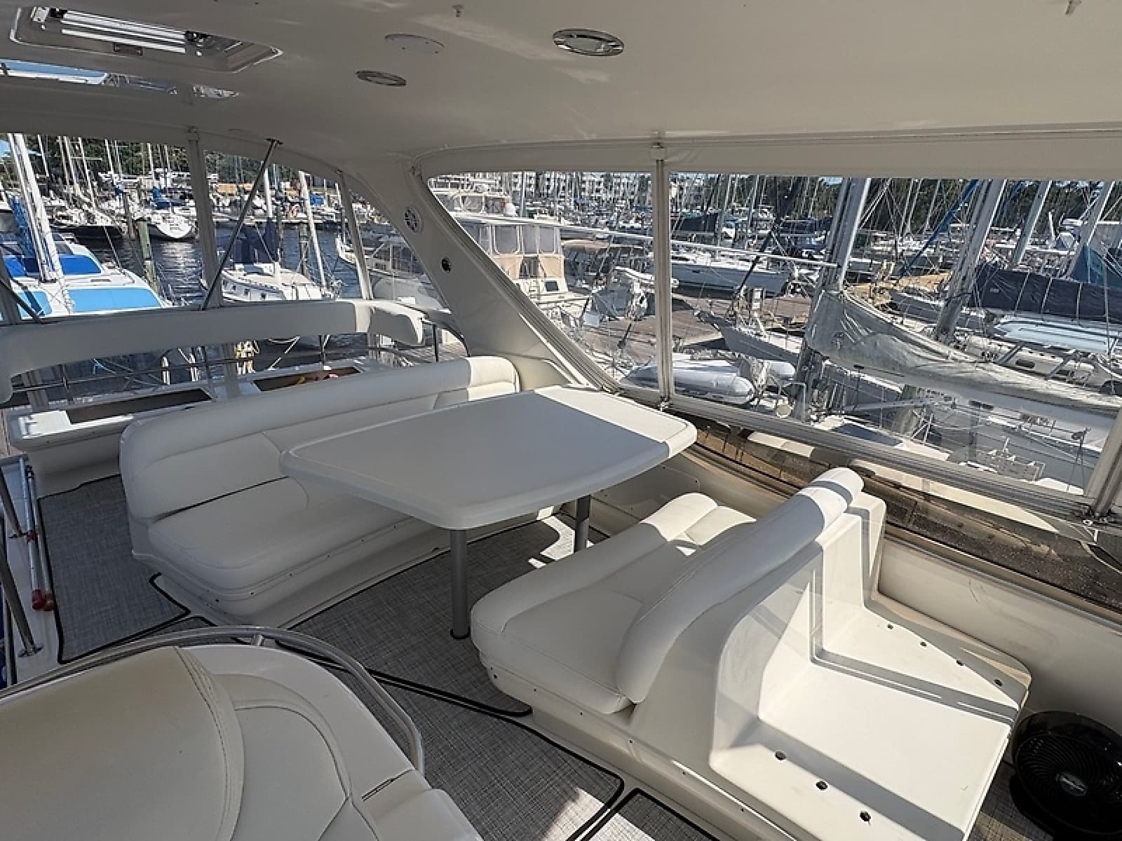 2000 Sea Ray 560 Sedan Bridge - Photo 11