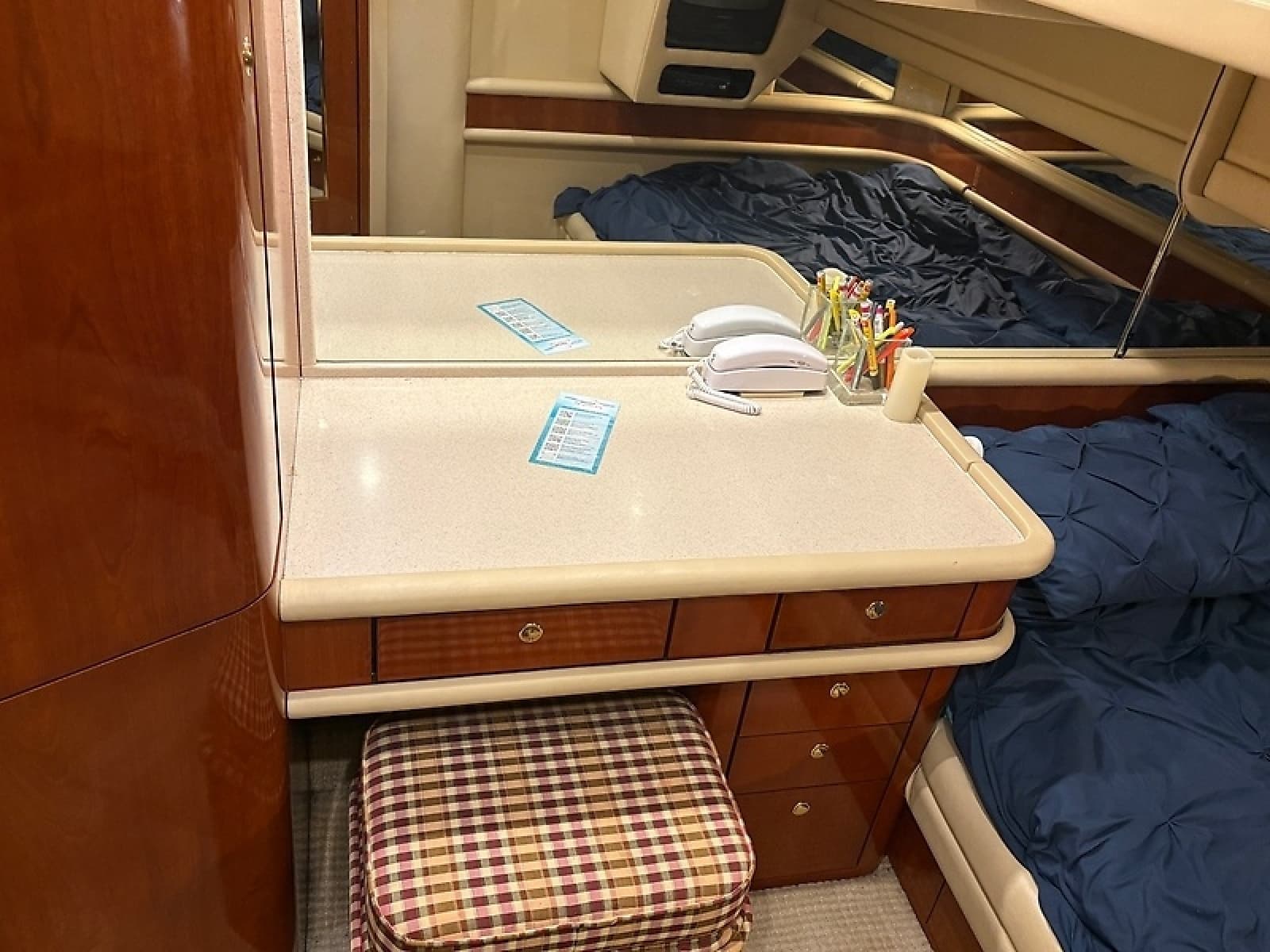 2000 Sea Ray 560 Sedan Bridge - Photo 27