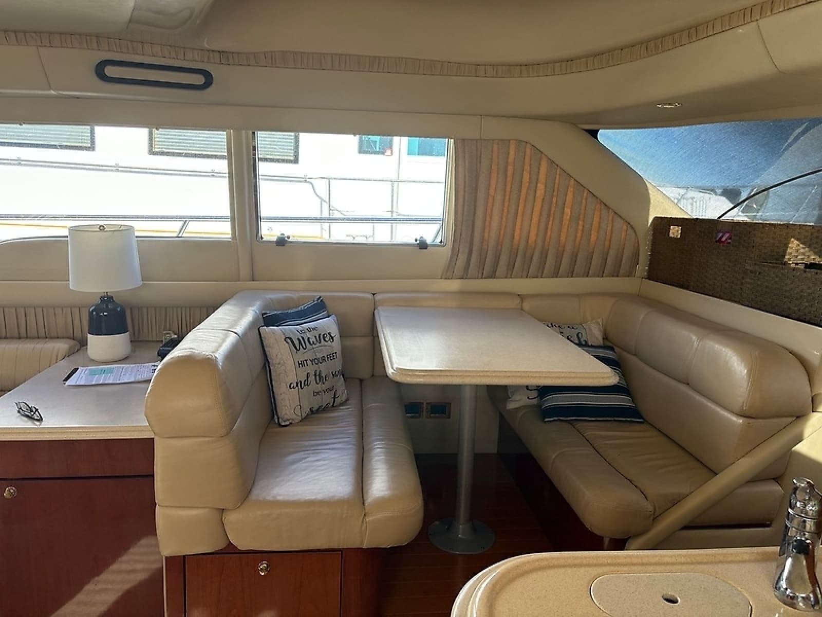 2000 Sea Ray 560 Sedan Bridge - Photo 32
