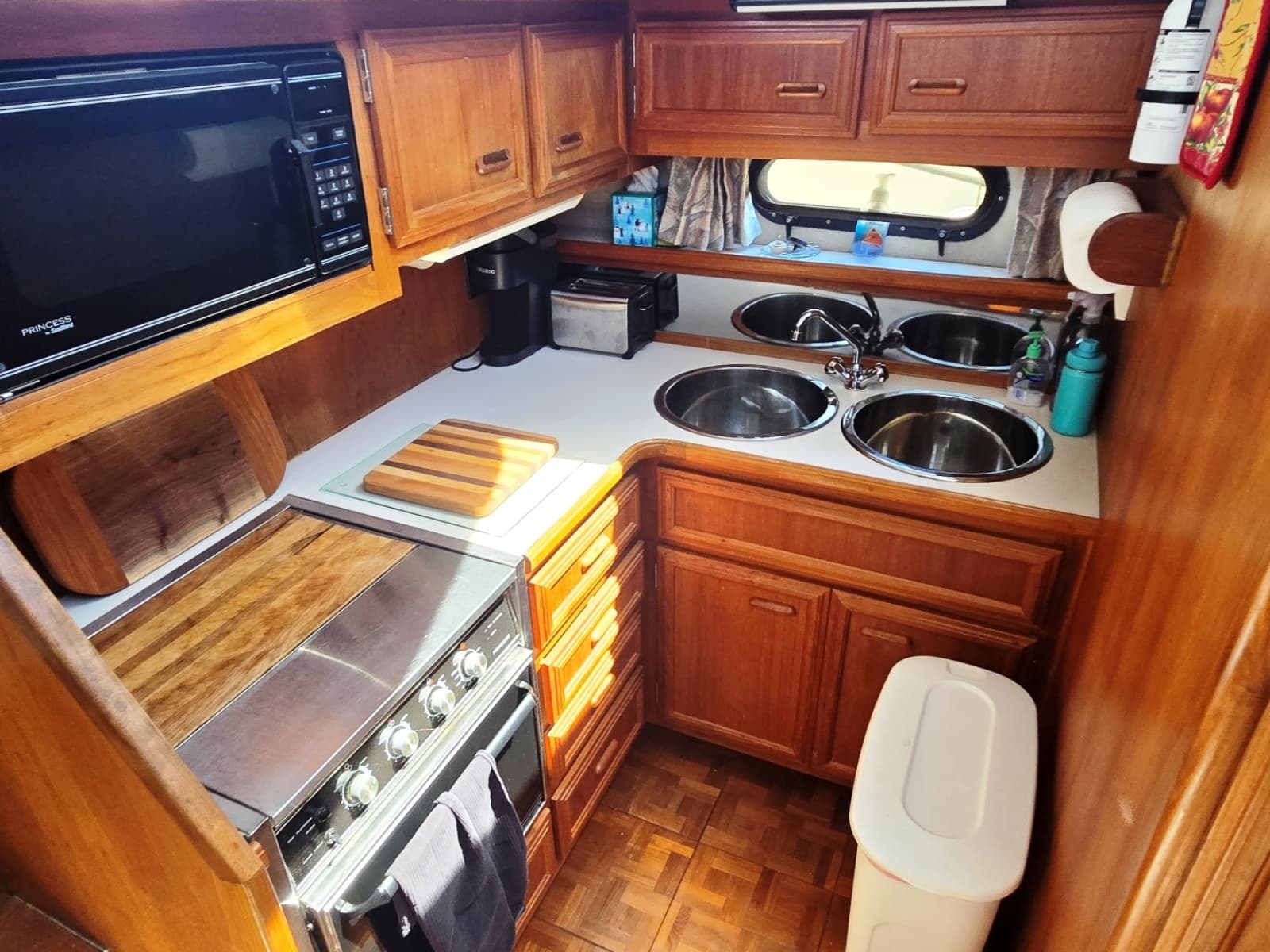 1989 Carver 3807 - Photo 21
