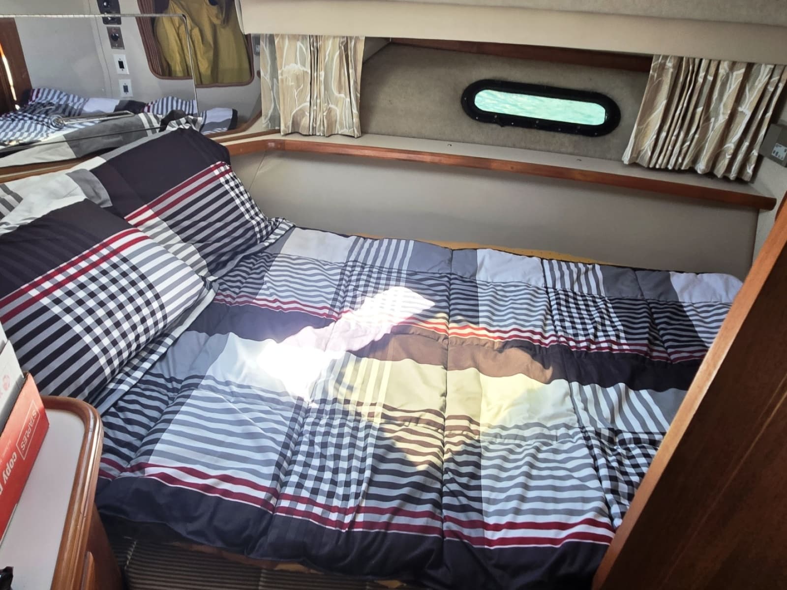 1989 Carver 3807 - Photo 23