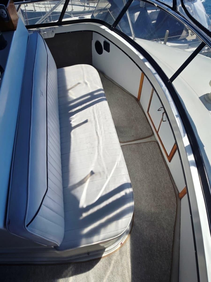 1989 Carver 3807 - Photo 10
