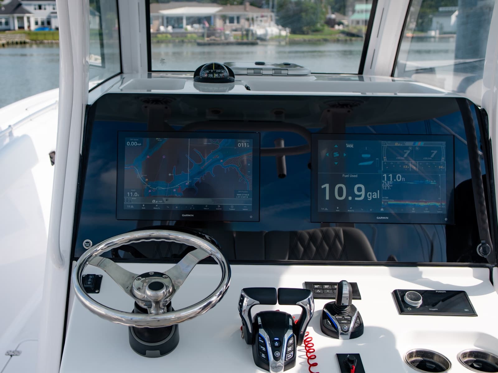 2025 Sportsman 322 Center Console - Photo 5