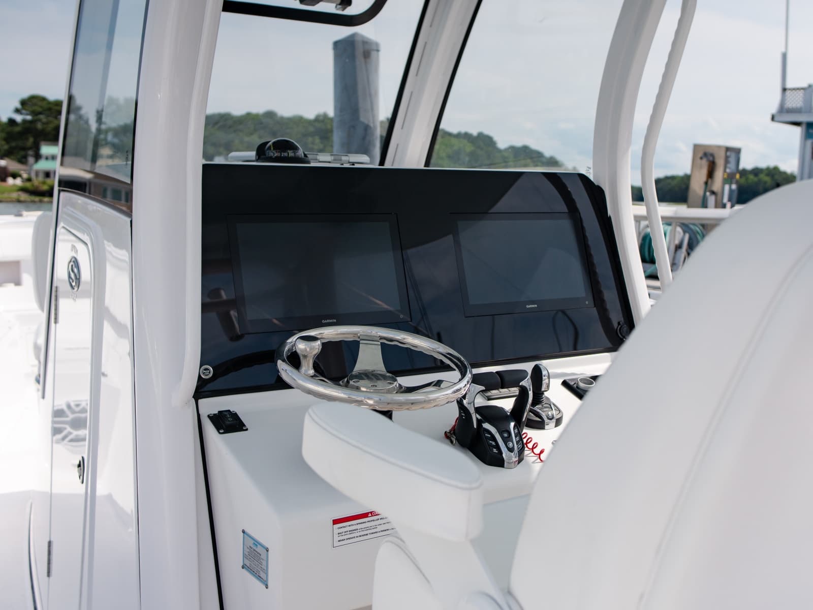 2025 Sportsman 322 Center Console - Photo 4