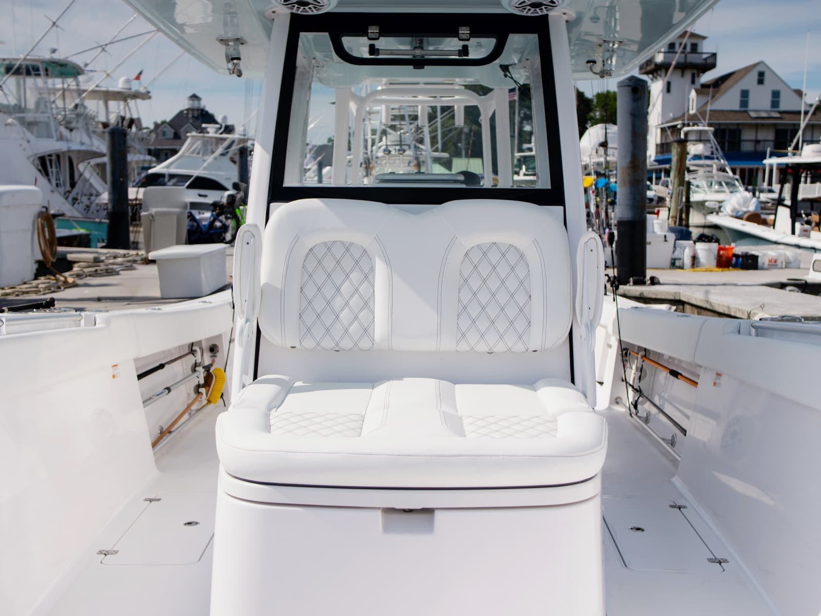 2025 Sportsman 322 Center Console - Photo 9
