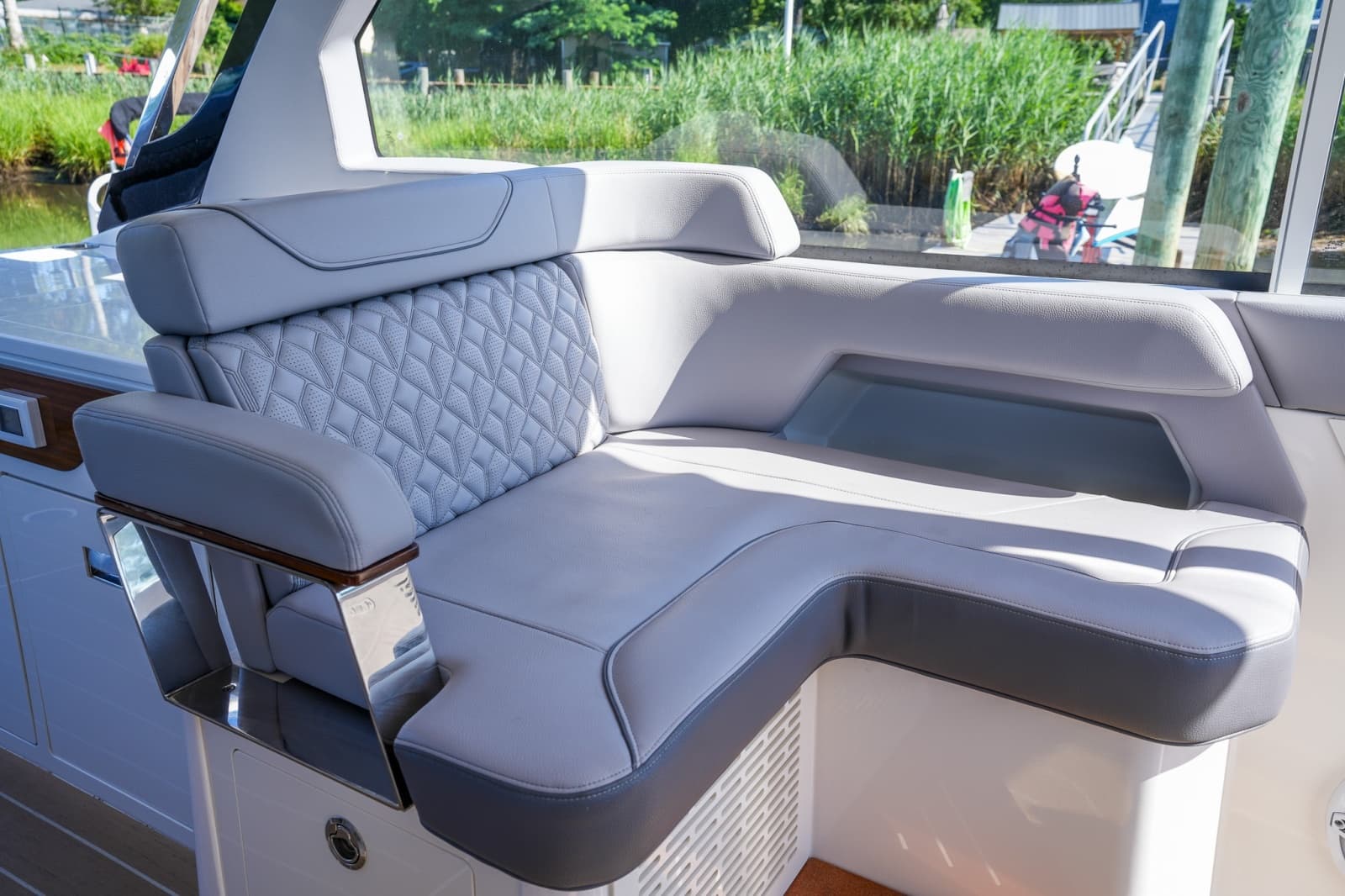 2025 Regal LX43 - Photo 35