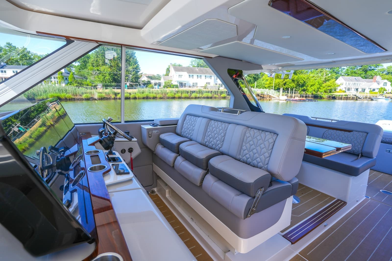 2025 Regal LX43 - Photo 25