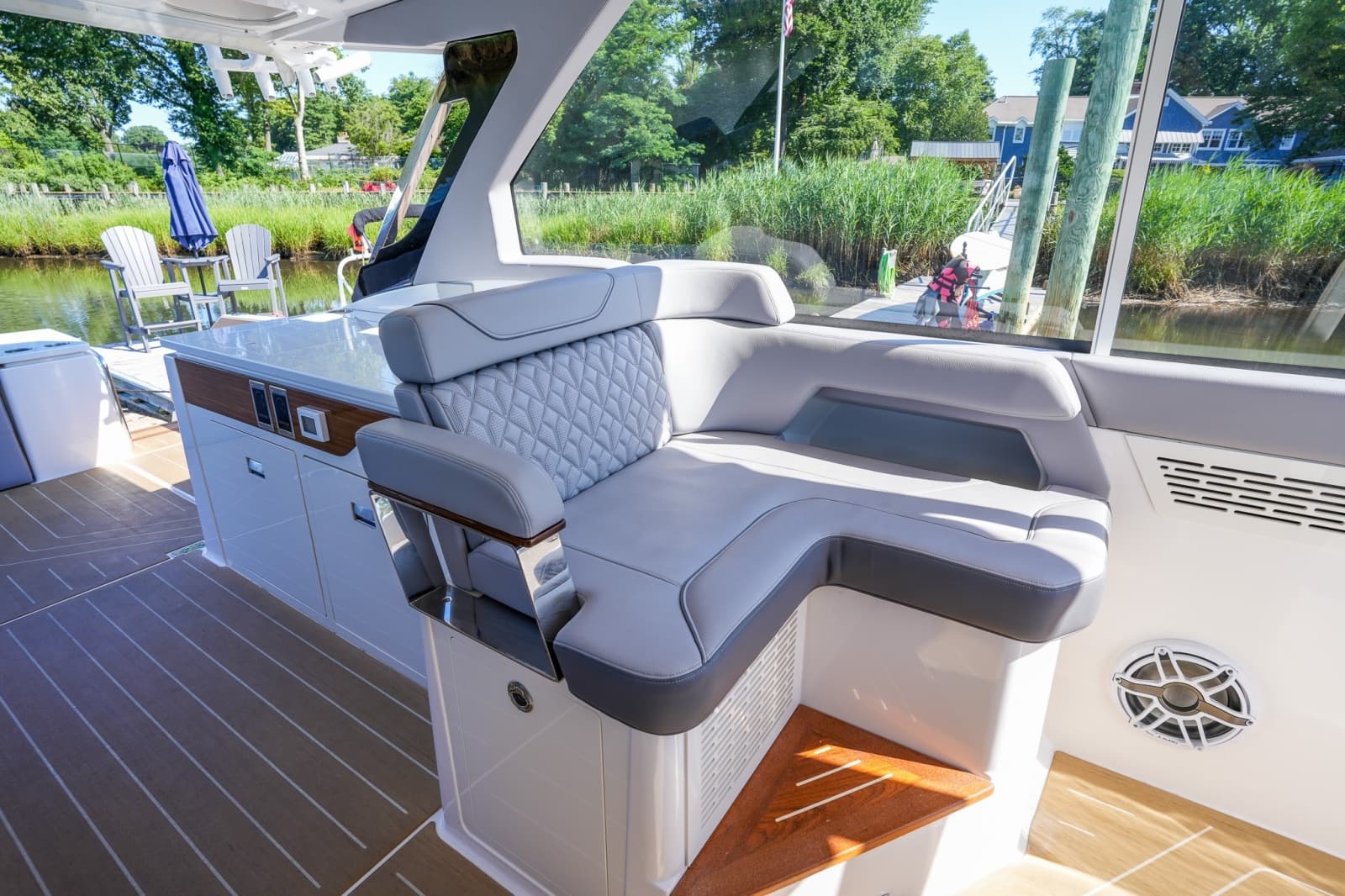 2025 Regal LX43 - Photo 34