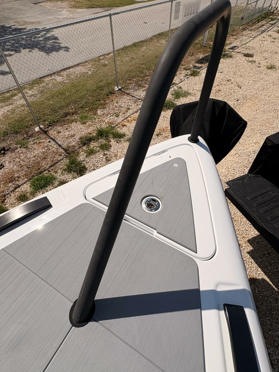 2025 Candela C-8 T-top - Photo 10