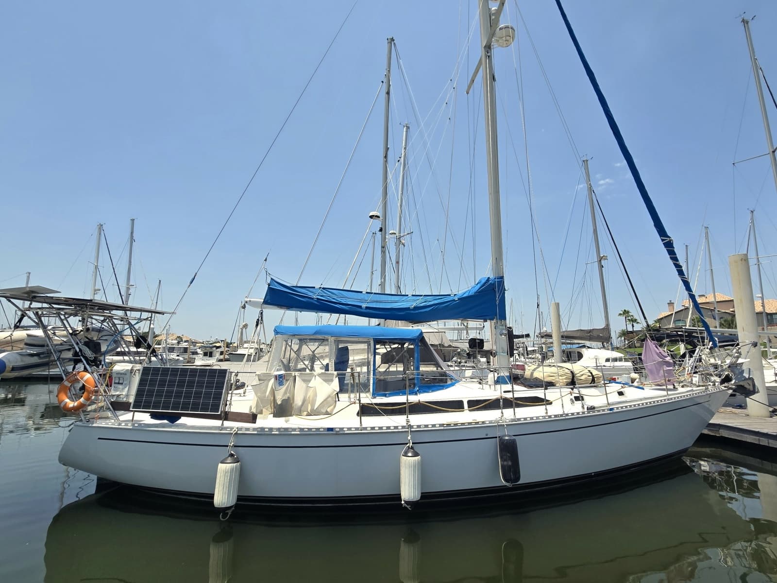1985 Gulfstar Hirsch 45 - Photo 1