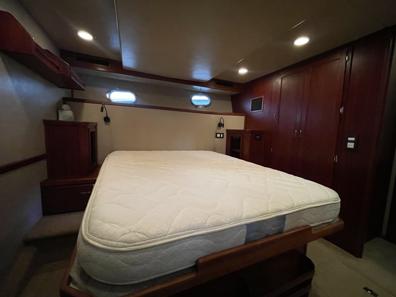 2006 American Tug 41 - Photo 16