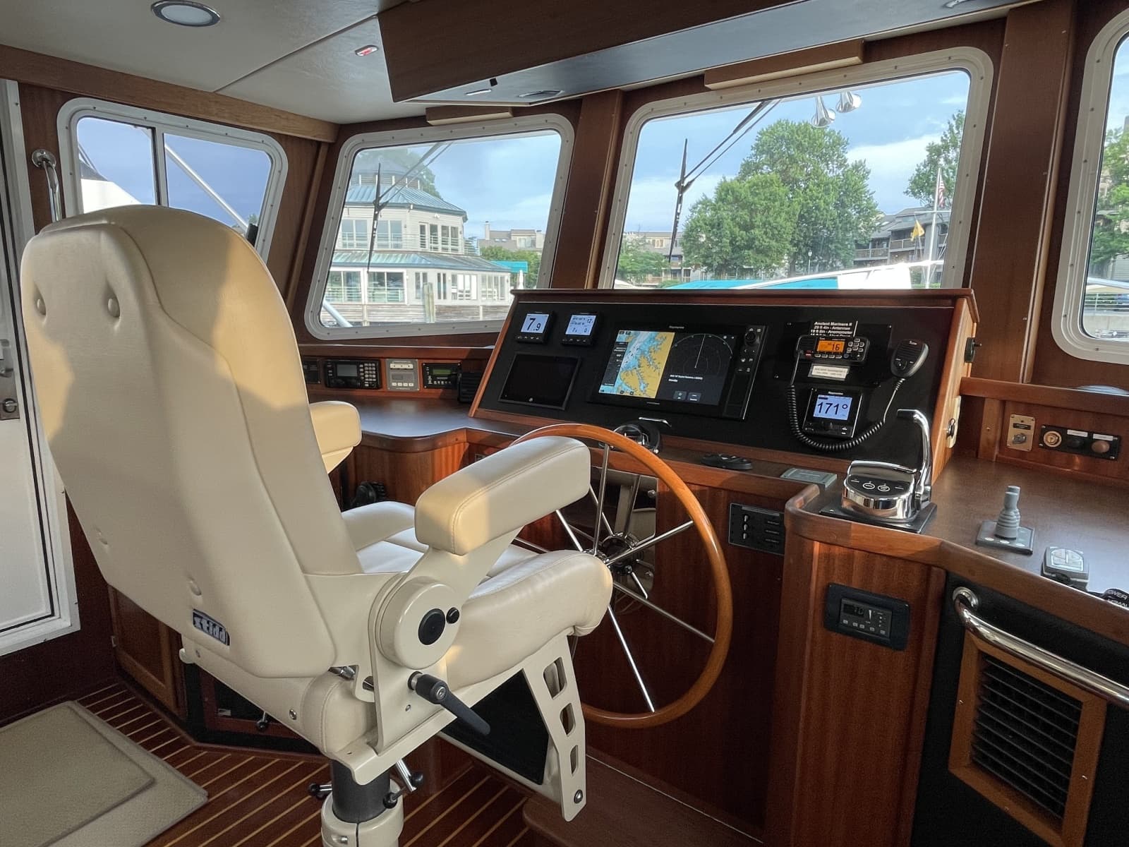 2006 American Tug 41 - Photo 6