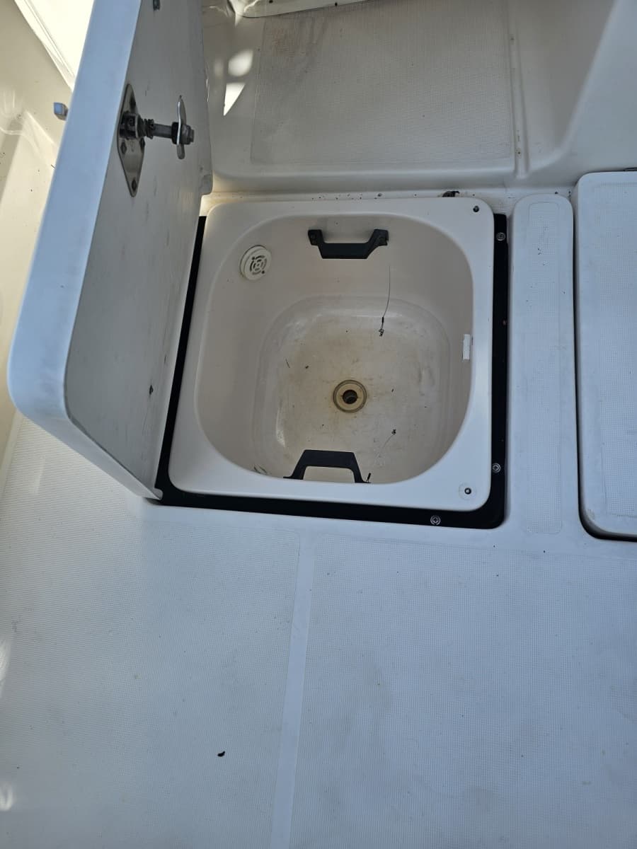 2003 Tiara Yachts 3800 Open - Photo 18