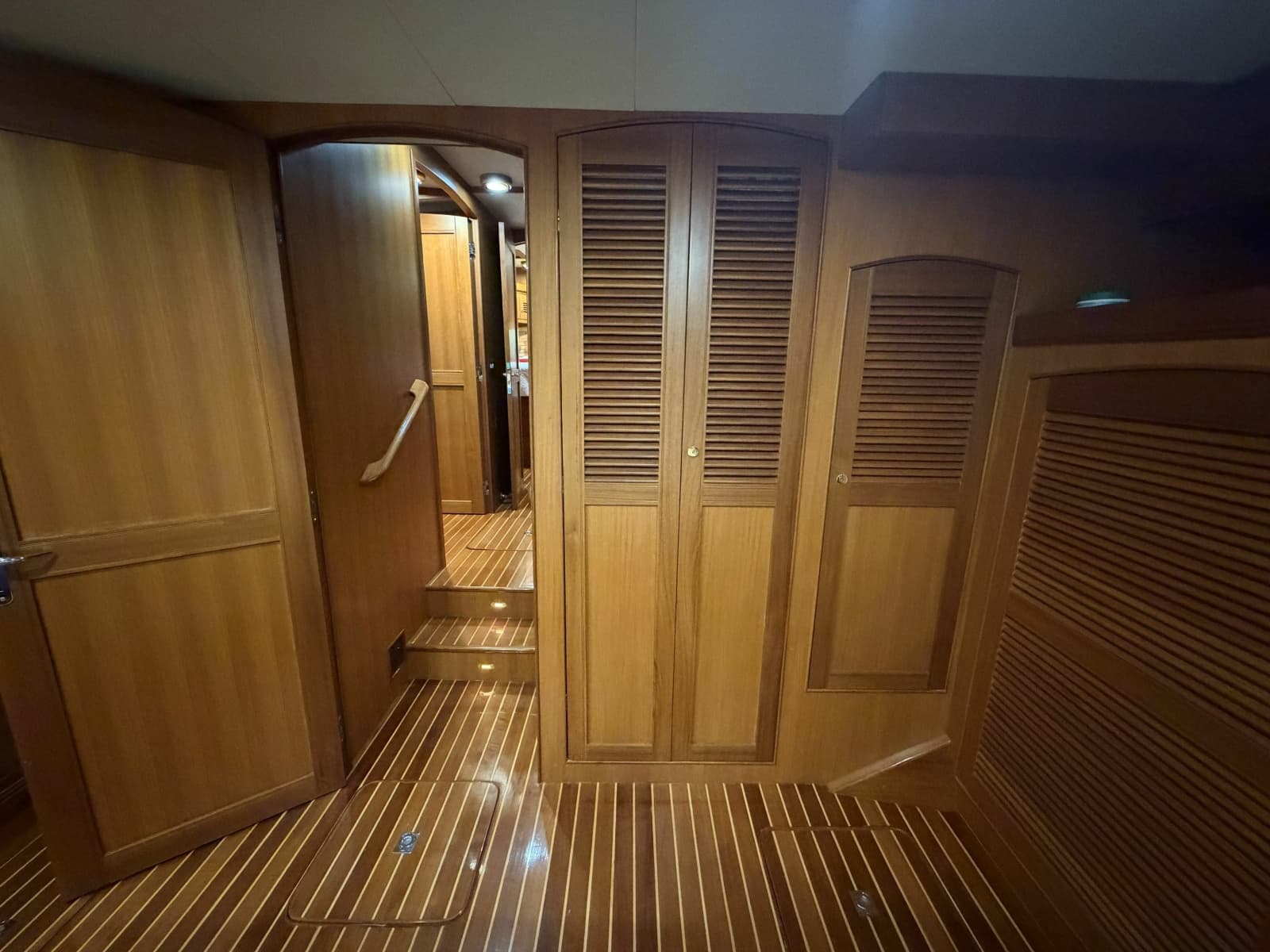 2007 Marlow Explorer 53C - Photo 34